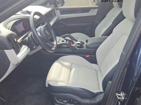 Used 2024 Porsche Cayenne Coupe image 7