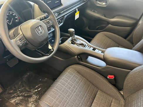 New 2026 Honda HR-V LX image 4