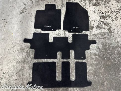 Used 2017 INFINITI QX60 Luxe w/ Premium Plus Package image 32