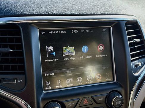 Used 2017 Jeep Grand Cherokee Limited RWD image 18