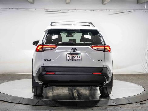 Certified 2024 Toyota RAV4 XLE w/ Convenience Package FWD image 4