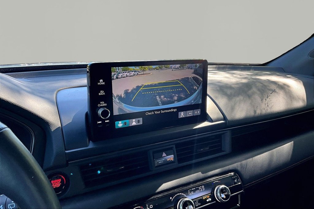 Certified 2025 Honda Pilot TrailSport image 11