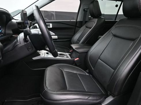Used 2024 Ford Explorer Limited w/ Limited Technology Package AWD/4WD image 10