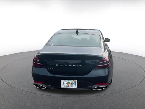 Used 2025 Genesis G70 2.5T image 12
