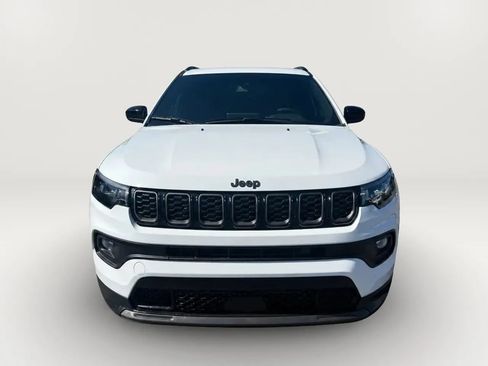 Used 2026 Jeep Compass Latitude AWD/4WD image 2