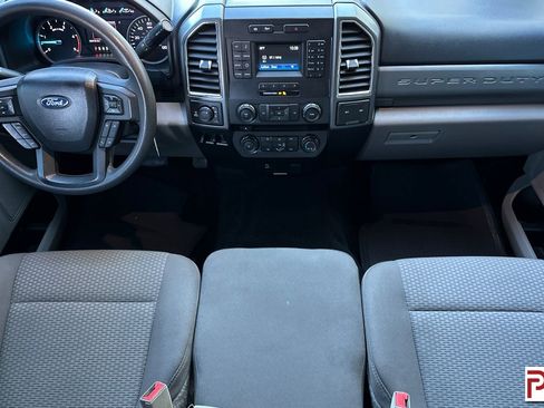 Used 2018 Ford F350 XLT w/ Camper Package image 15