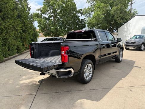 Used 2024 Chevrolet Silverado 1500 LTZ AWD/4WD image 33