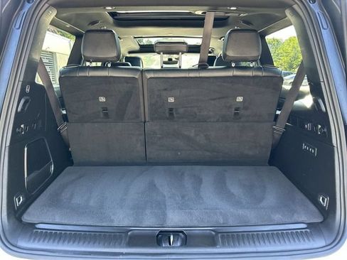 Used 2023 Jeep Wagoneer Series III w/ Premium Group I AWD/4WD image 28