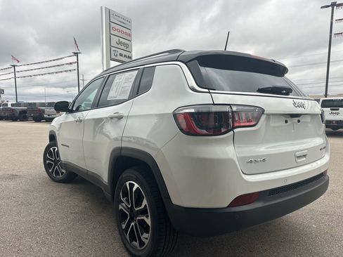 Used 2022 Jeep Compass Limited image 3