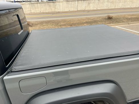 Used 2023 Jeep Gladiator Rubicon w/ Cold Weather Group image 8