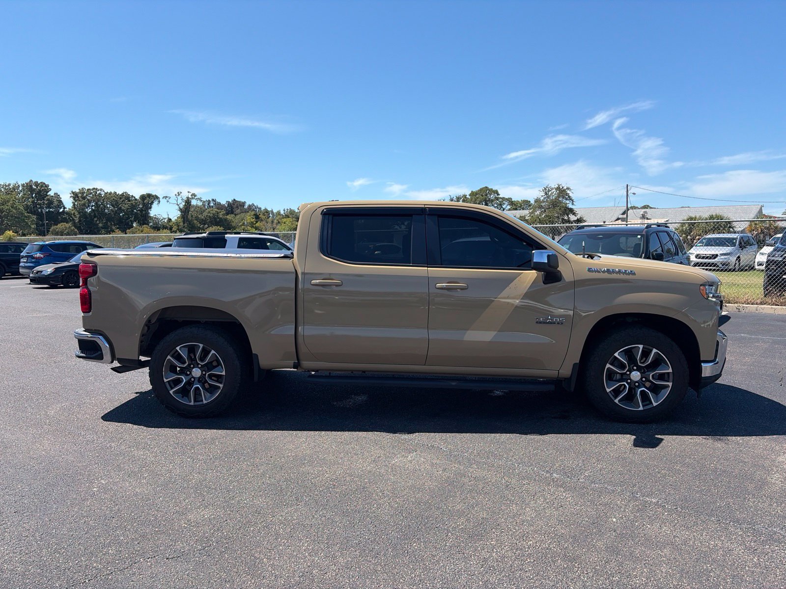 Used 2021 Chevrolet Silverado 1500 LT RWD image 8