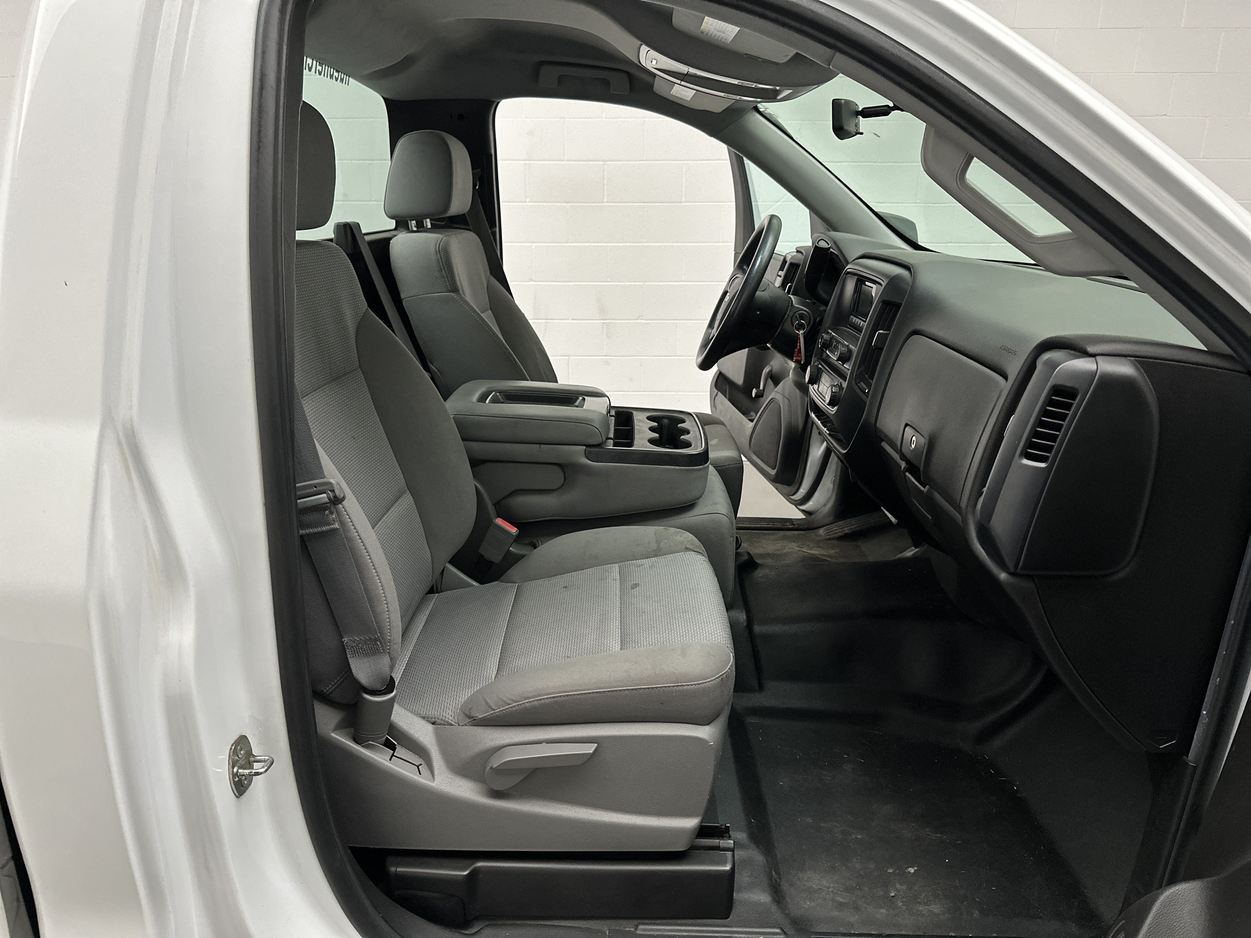 Used 2015 Chevrolet Silverado 1500 W/T RWD image 19