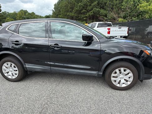 Used 2020 Nissan Rogue Sport S FWD image 7