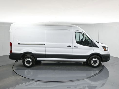 New 2025 Ford Transit 250 148 Medium Roof image 33