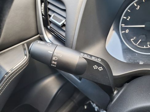 Used 2022 Nissan Rogue SV w/ SV Premium Package image 22