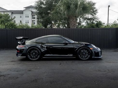 Used 2018 Porsche 911 GT2 RS RWD image 2