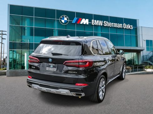 Used 2023 BMW X5 xDrive45e w/ Parking Assistance Package AWD/4WD image 4