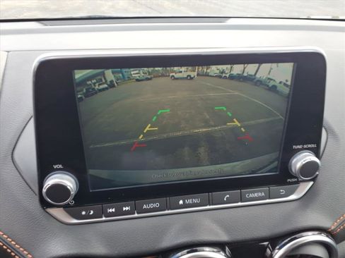Used 2023 Nissan Sentra SR FWD image 10