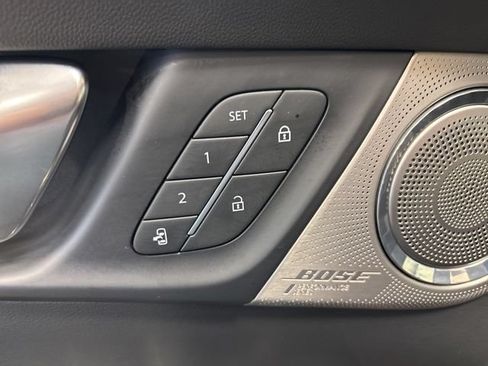 Used 2025 Buick Enclave Avenir AWD/4WD image 35