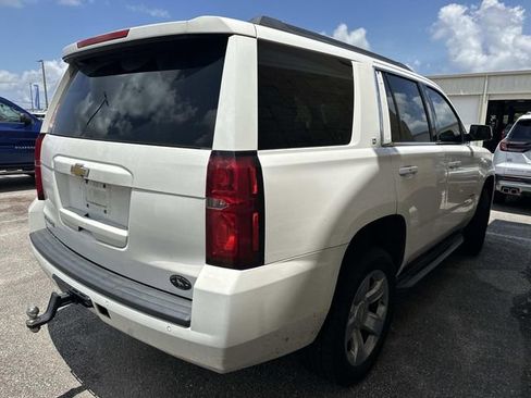 Used 2015 Chevrolet Tahoe LT w/ Luxury Package RWD image 5