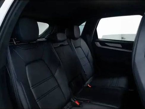 Used 2024 Porsche Cayenne Turbo GT image 8