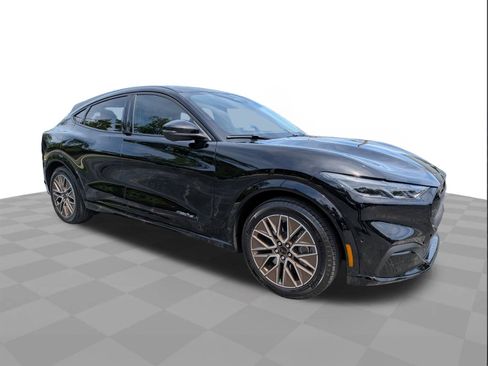 Used 2024 Ford Mustang Mach-E Premium image 2