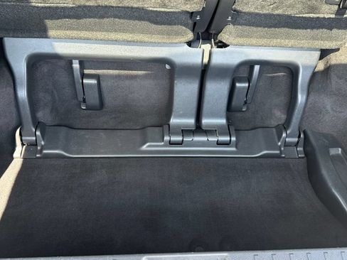 Used 2021 Toyota Sienna XLE w/ XLE Plus Package FWD image 28