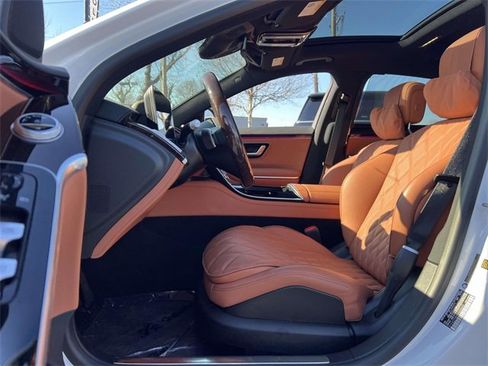 Used 2025 Mercedes-Benz S 580 4MATIC Sedan image 9