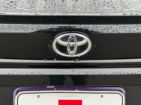 Used 2024 Toyota Corolla SE image 48