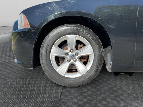 Used 2014 Dodge Charger SE RWD image 14