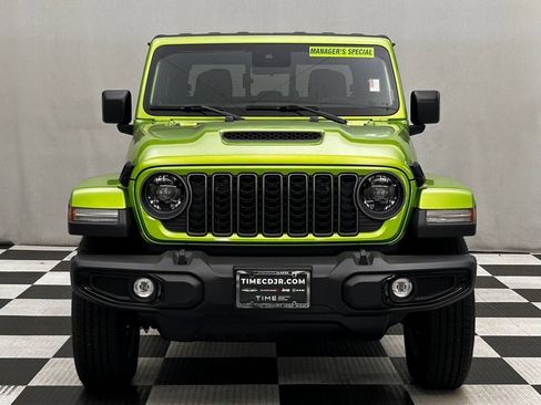 New 2025 Jeep Gladiator Sport AWD/4WD image 3