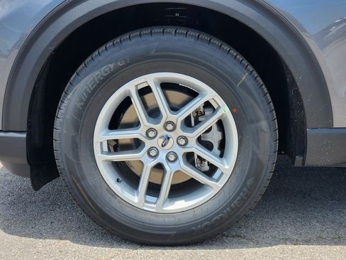 New 2026 Ford Explorer Active w/ Active Comfort Package RWD image 8