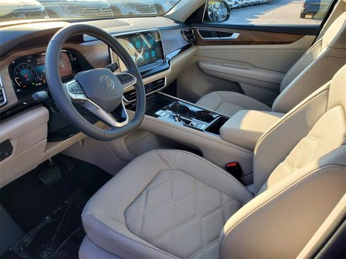New 2026 Volkswagen Atlas SE image 7