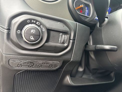 New 2025 Jeep Gladiator Mojave image 37