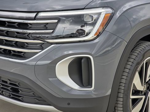 New 2026 Volkswagen Atlas SE FWD image 7
