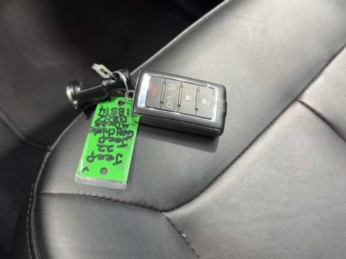 Used 2022 Jeep Grand Cherokee L Limited RWD image 32