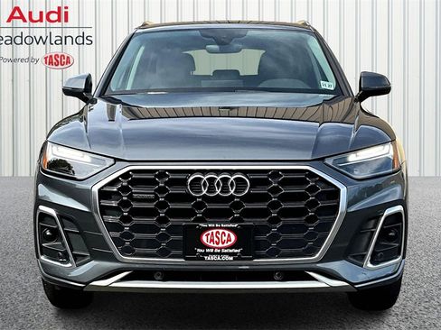 Used 2023 Audi Q5 2.0T Premium w/ Convenience Package image 2