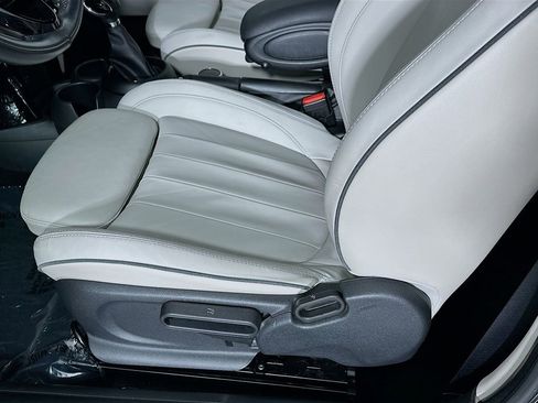 Used 2018 MINI Cooper Convertible image 21