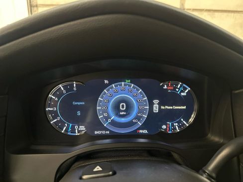 Used 2017 Cadillac Escalade Luxury AWD/4WD image 33