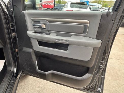Used 2013 RAM 1500 Classic SLT w/ Big Horn Equipment Group AWD/4WD image 16