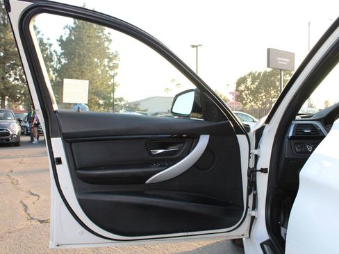 Used 2017 BMW 330i Sedan image 9