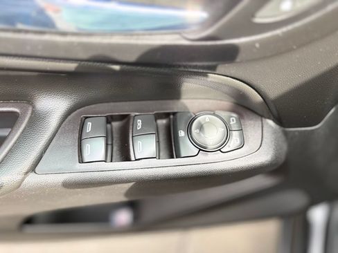 Used 2021 Chevrolet Equinox LT FWD image 14