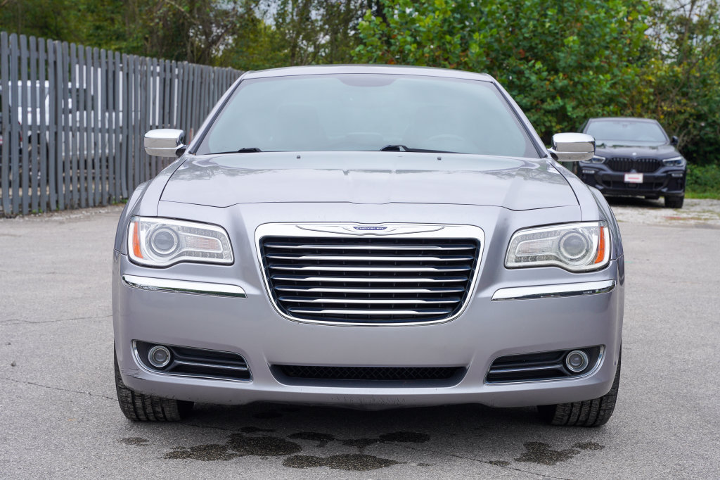 Used 2014 Chrysler 300 C AWD/4WD image 5