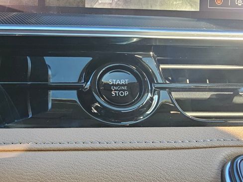 New 2025 INFINITI QX80 Luxe image 39