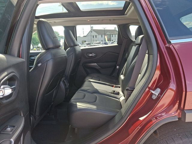 Used 2020 Jeep Cherokee Limited AWD/4WD image 14