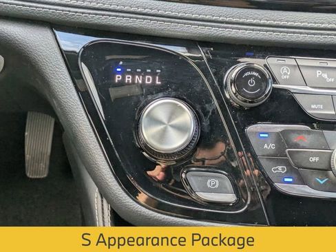 Used 2026 Chrysler Pacifica Limited w/ S Appearance Package image 26