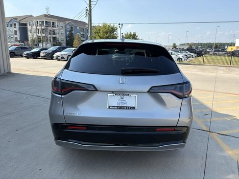 Certified 2024 Honda HR-V EX-L image 3