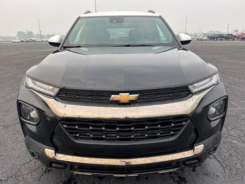 Used 2023 Chevrolet TrailBlazer ACTIV w/ Convenience Package AWD/4WD image 2