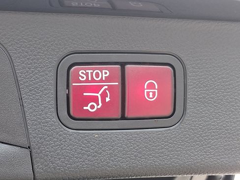 Used 2022 Mercedes-Benz GLC 300 GLC 300 image 31