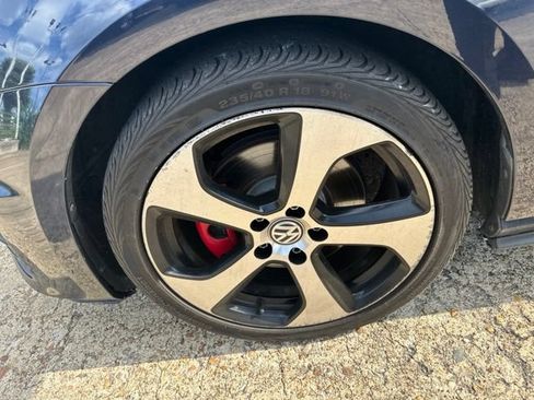 Used 2017 Volkswagen Golf 4-Door FWD image 20